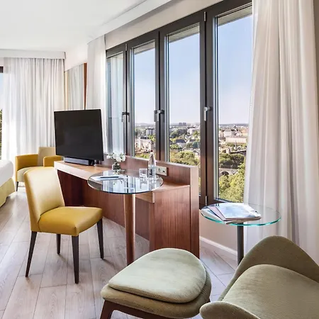 Meliá Hotel 4*
